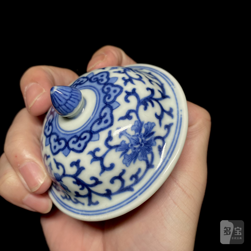清道光 青花缠枝花开光艾叶祥符纹执壶 - 图13